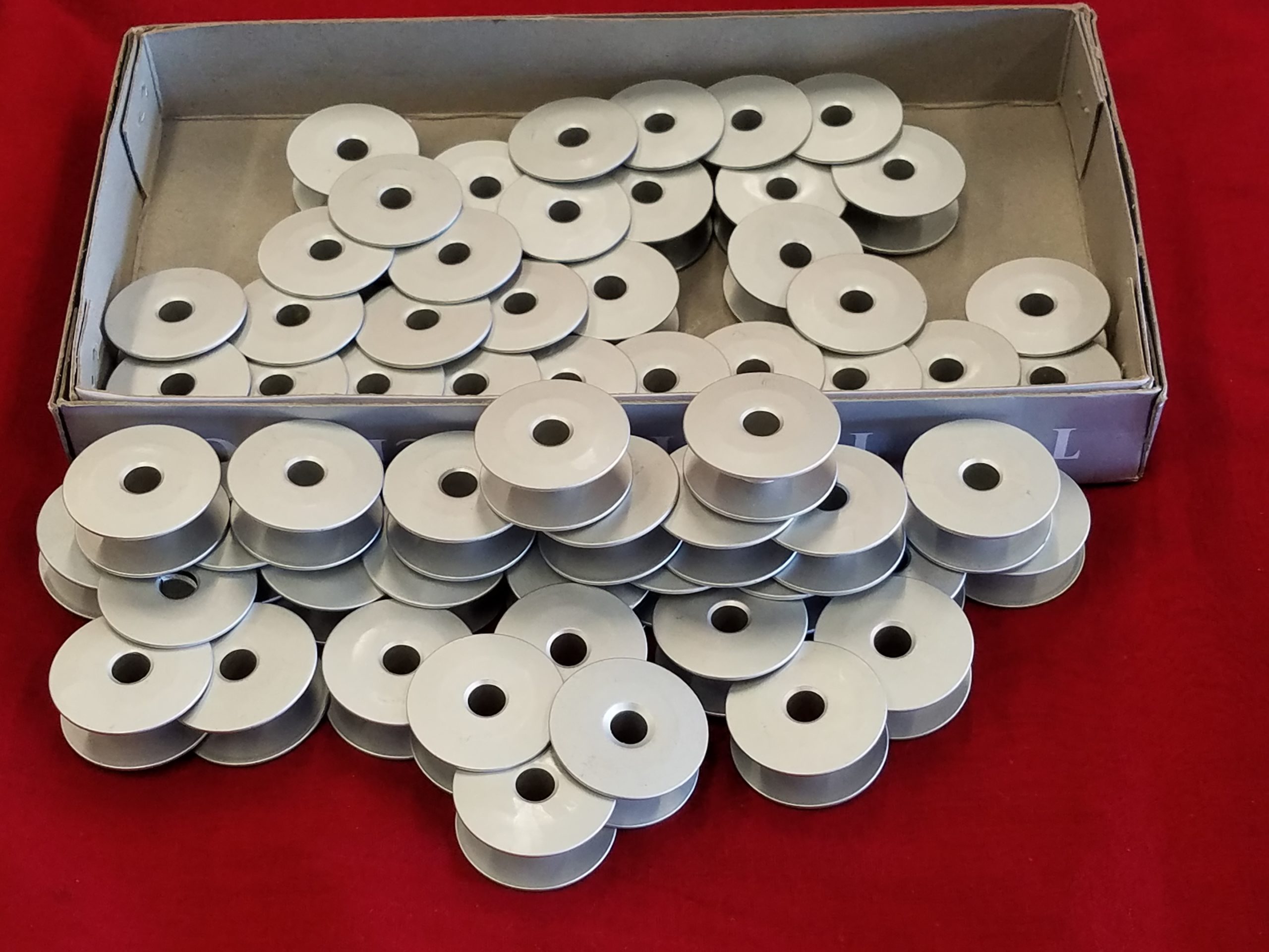 7+ Universal Sewing Supply Inc Unbranded 5 Pack Aluminum Sewing Machine Bobbins – Fits Pfaff Models